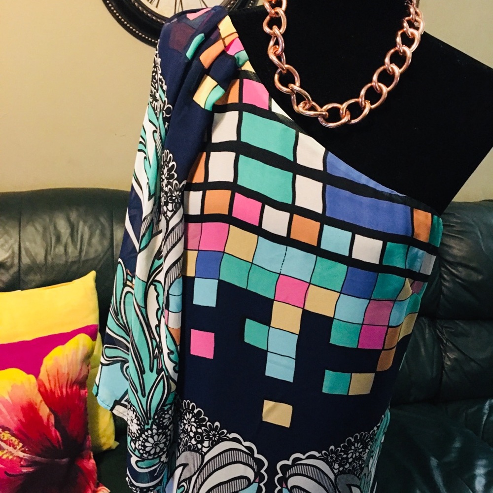 Hello Miss Dress - Picture 4 of 5